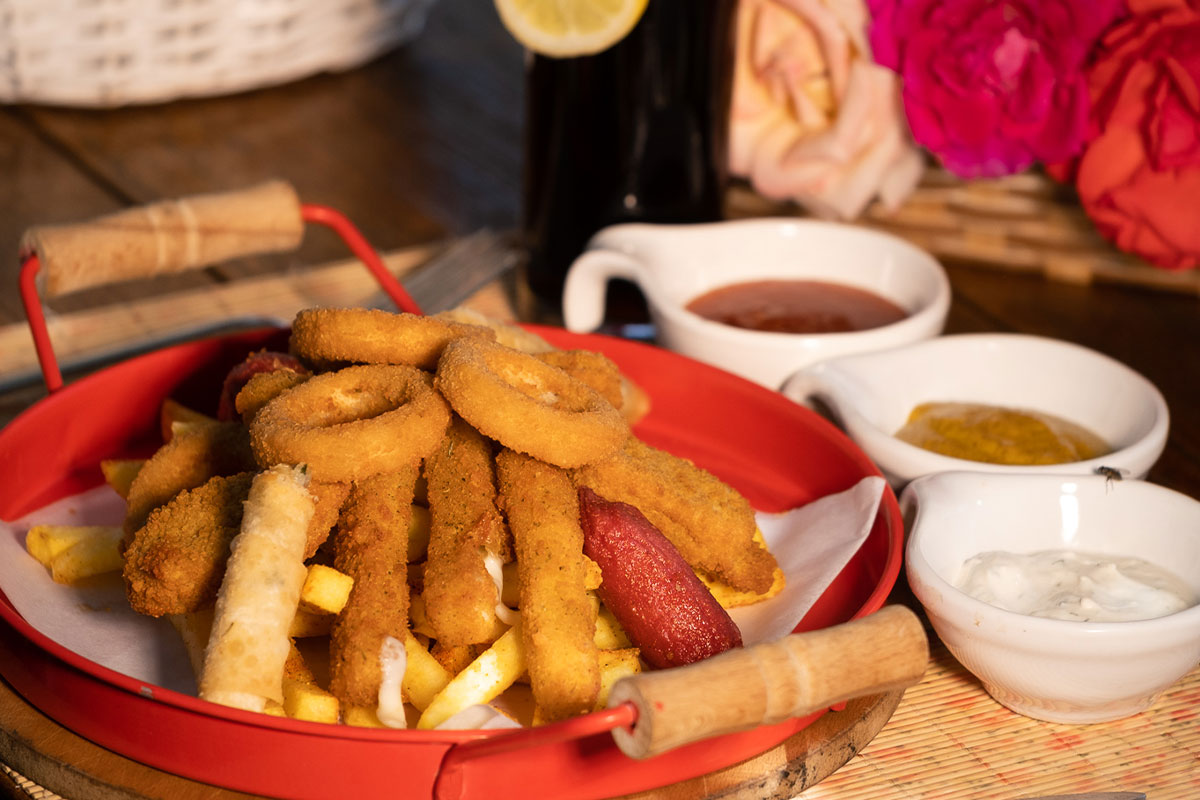 SNACK BAR